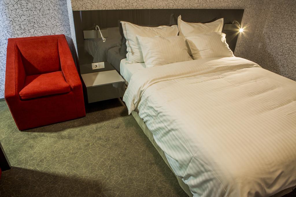 Hotel Tempo Târgu-Mureş Δωμάτιο φωτογραφία